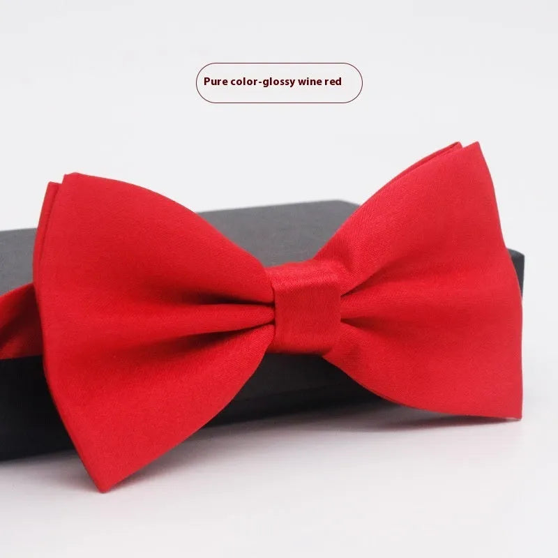 Men's solid colour flat head polyester bow tie on white background
