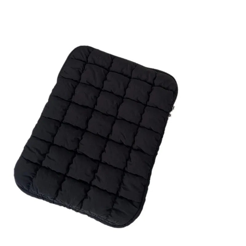 Black or white nylon laptop bag with large capacity for 11-inch to 15.6-inch computers
