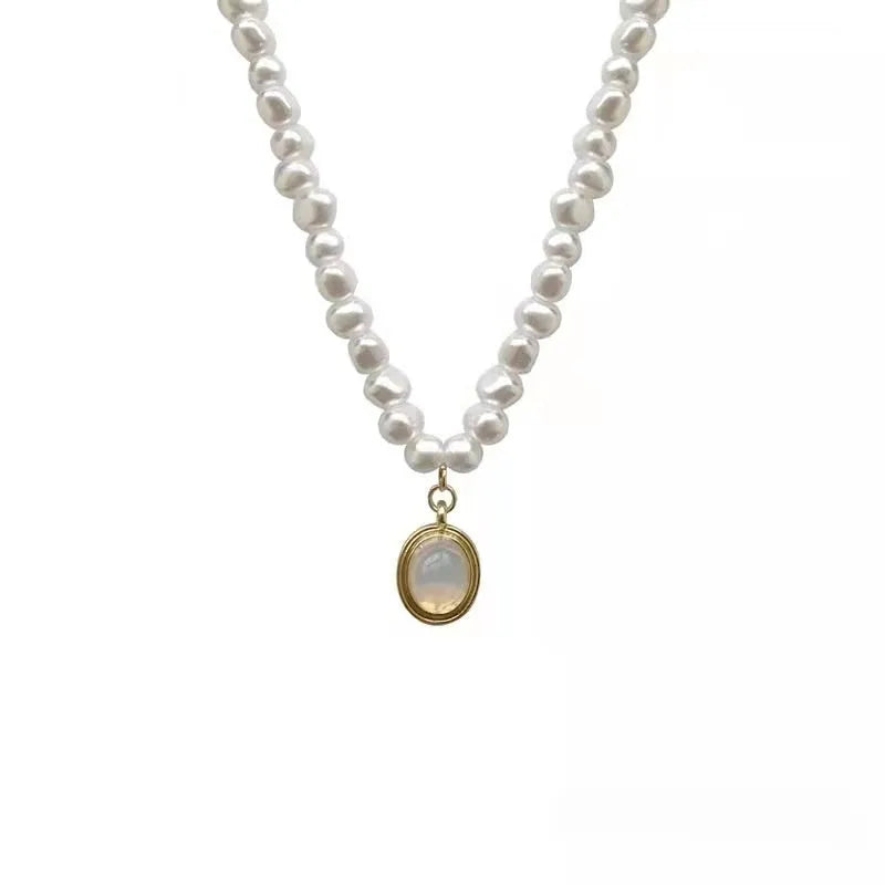 Adjustable French court vintage pearl necklace with geometric design on alloy chain