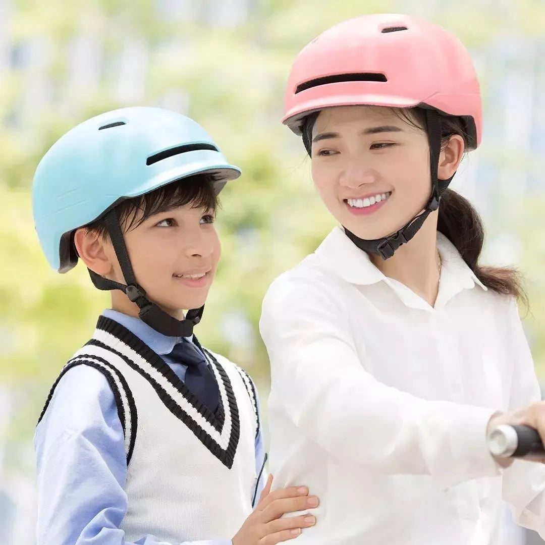Urban light riding helmet in white with EPS PC construction side view