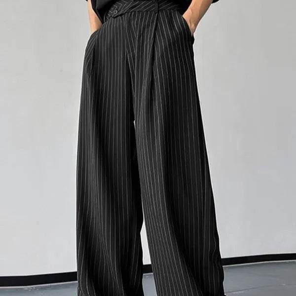 Men's black casual trousers with vertical stripes and pleated front in high-elasticity fabric