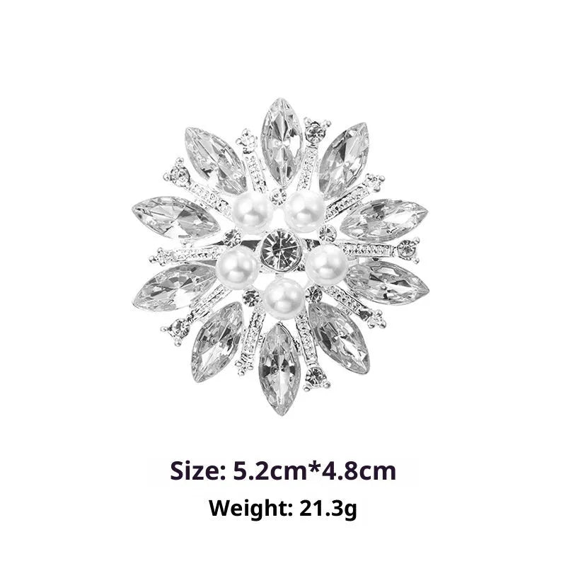 Minimalist pearl floral brooch with diamond inlay on alloy base, sweet and cool style for women