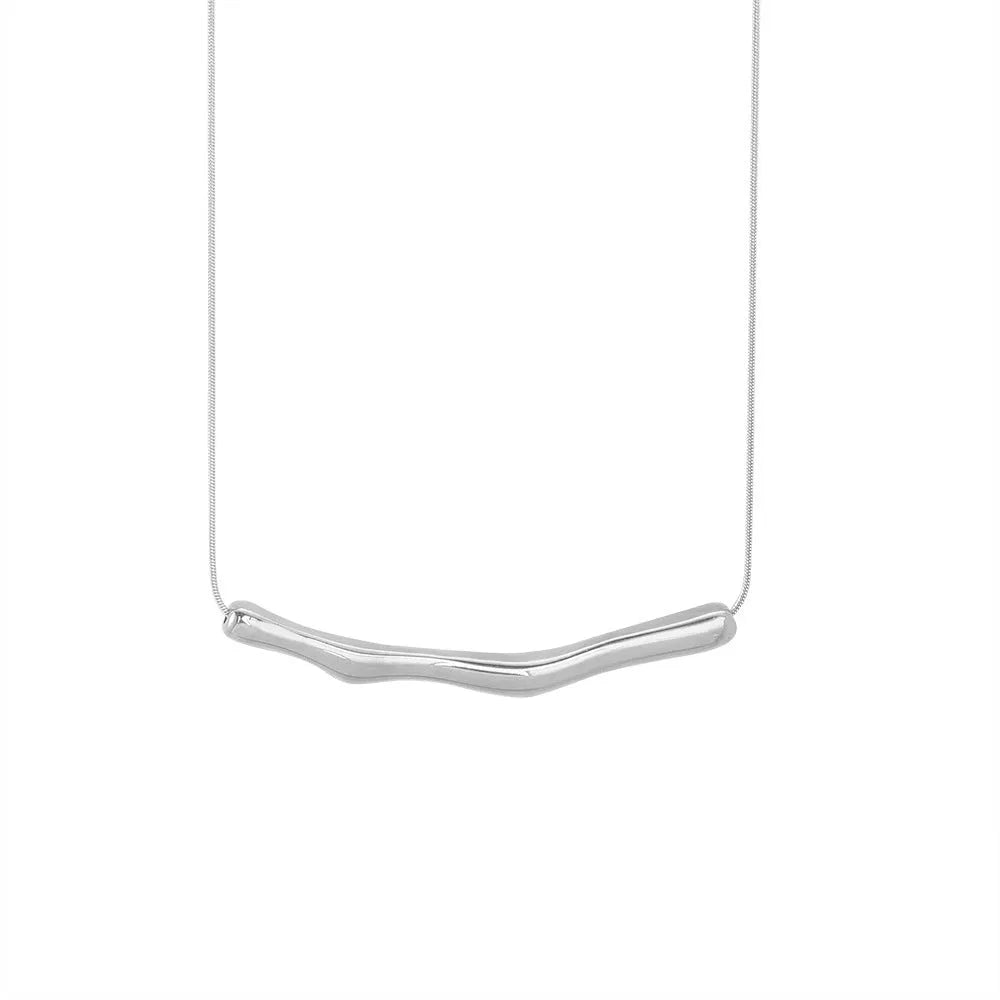 Women's titanium steel pleated necklace with irregular geometric design in gold or steel colour