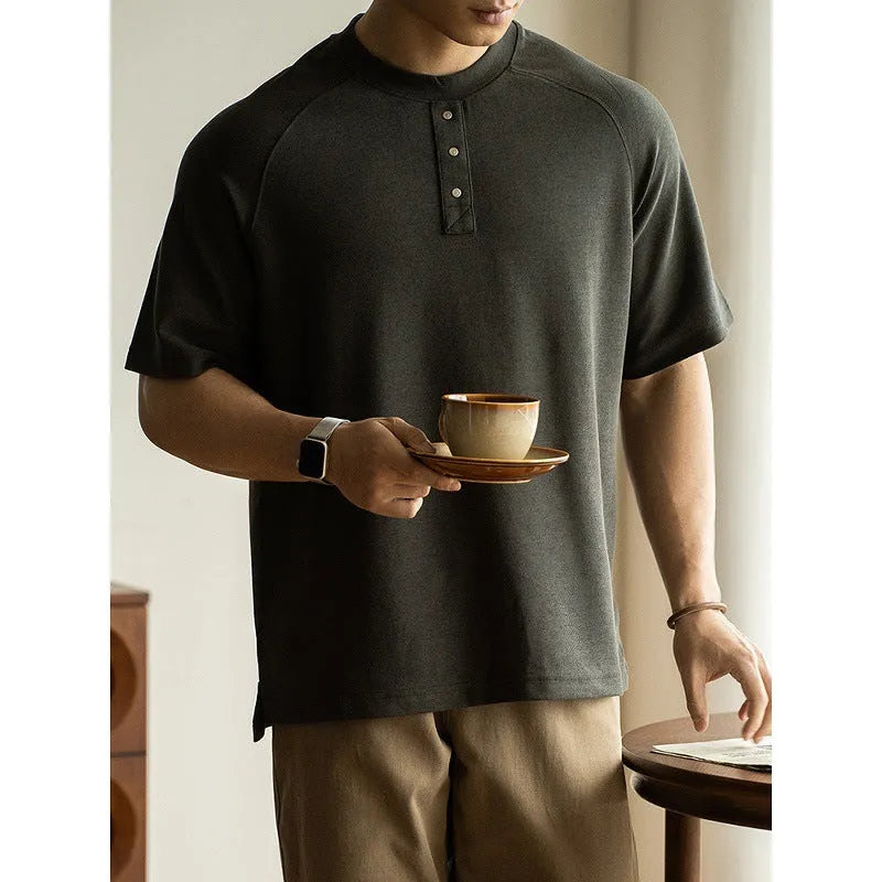 Casual loose top with terry texture fabric and raglan sleeves in three colour options