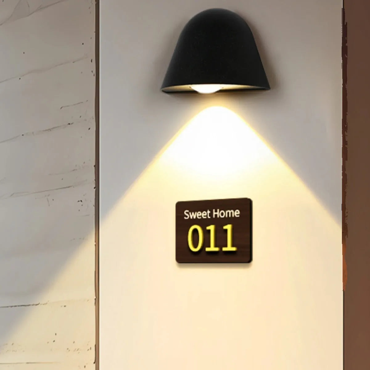 IP65 outdoor wall lamp in aluminium with 5W LED and choice of black, platinum, black gold, spot white, or ceramic white finish