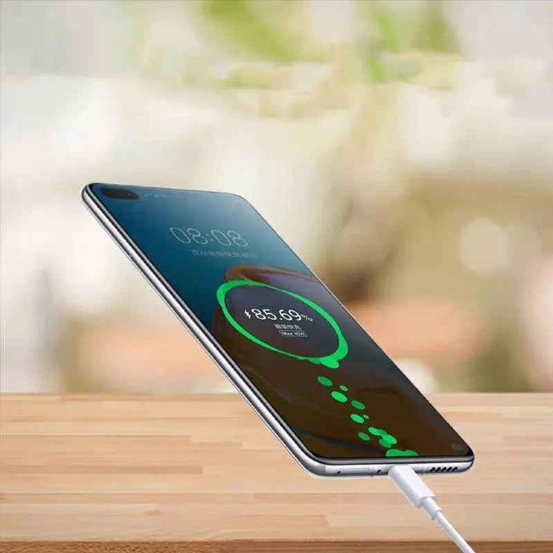 White 40W QC3.0 fast charging head and 5A USB cable for mobile phones.