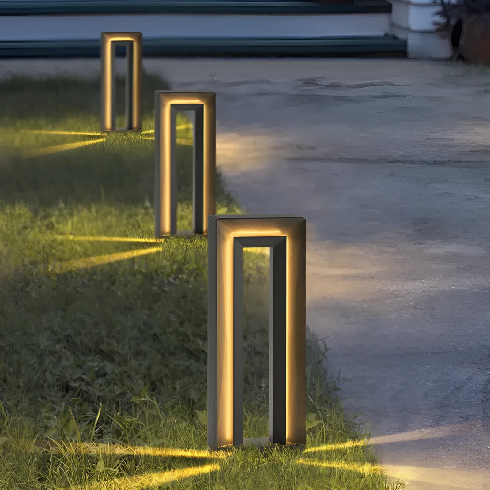 Square geometric solar courtyard garden lamp with stainless steel construction