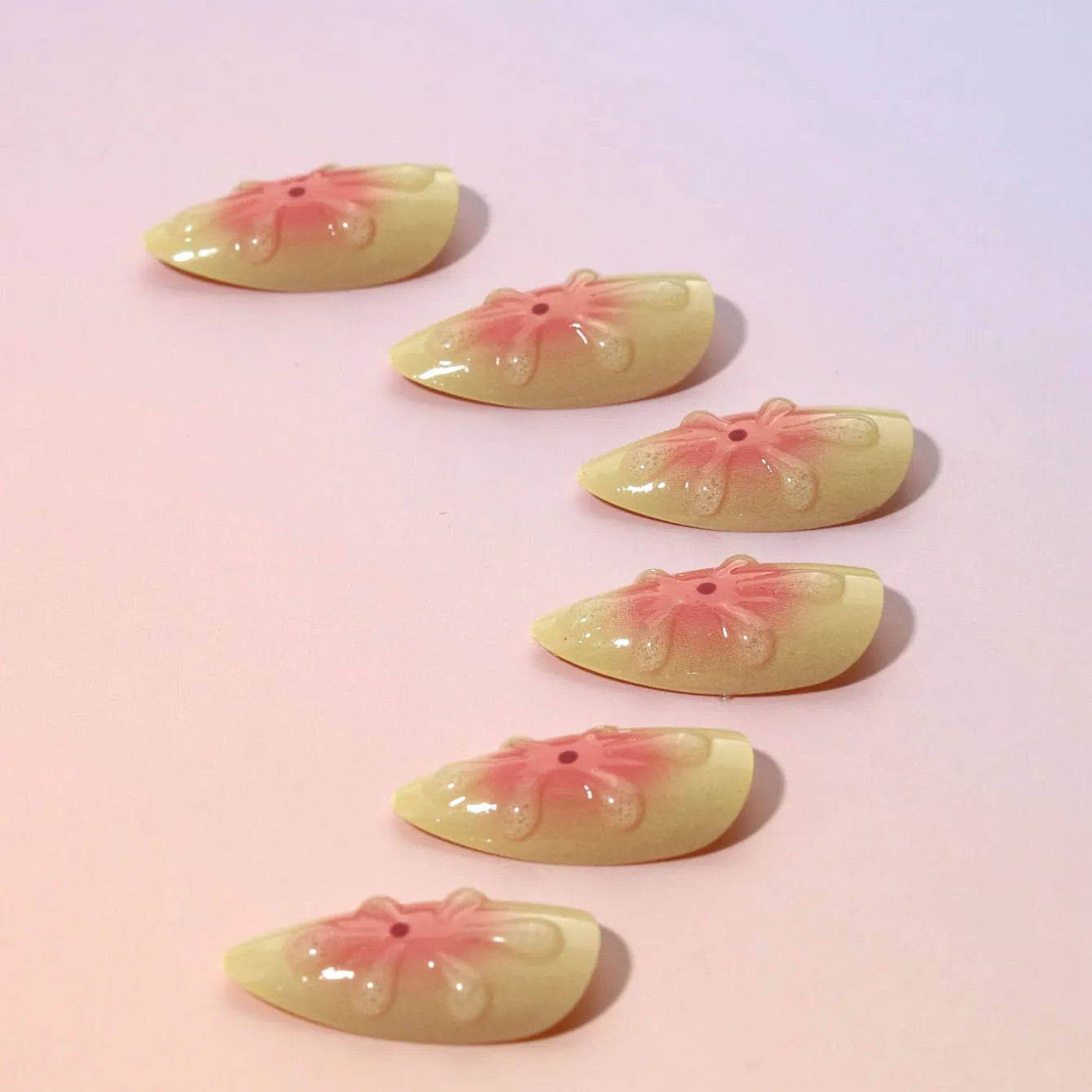 Simple fake nails set with 3D cartoon flower designs, jelly glue, and filing strip, colour TY-318.