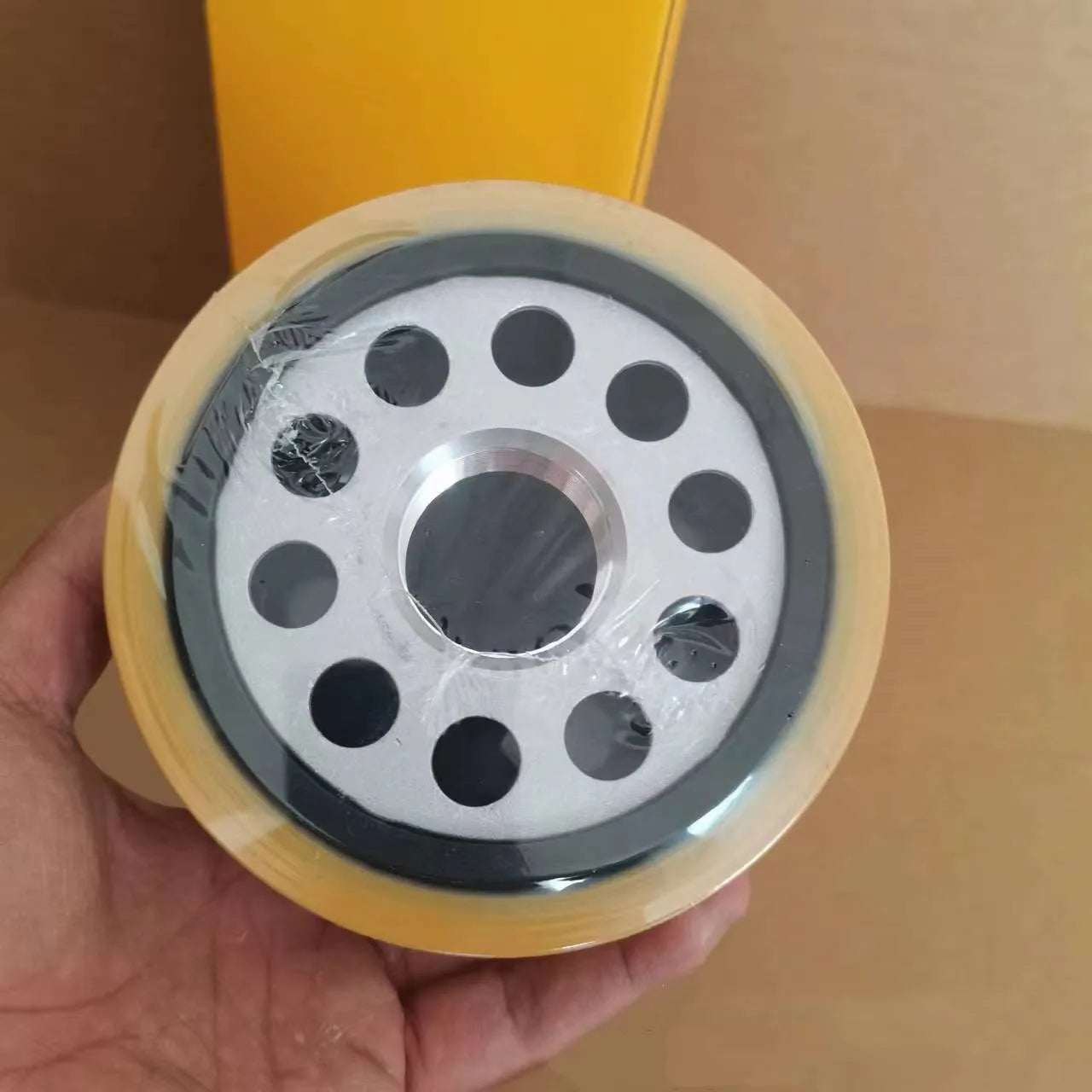 Carter 1R-1808 metal oil filter element for excavator hydraulic systems with folding filter design