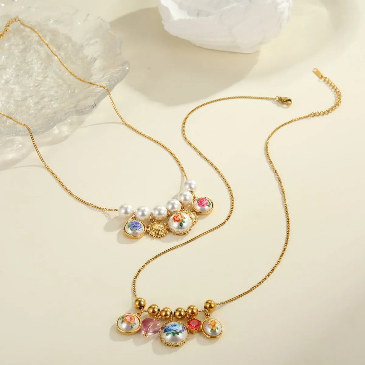 Vintage sunflower flower necklace in electroplated stainless steel with 18K purity, women's floral pendant