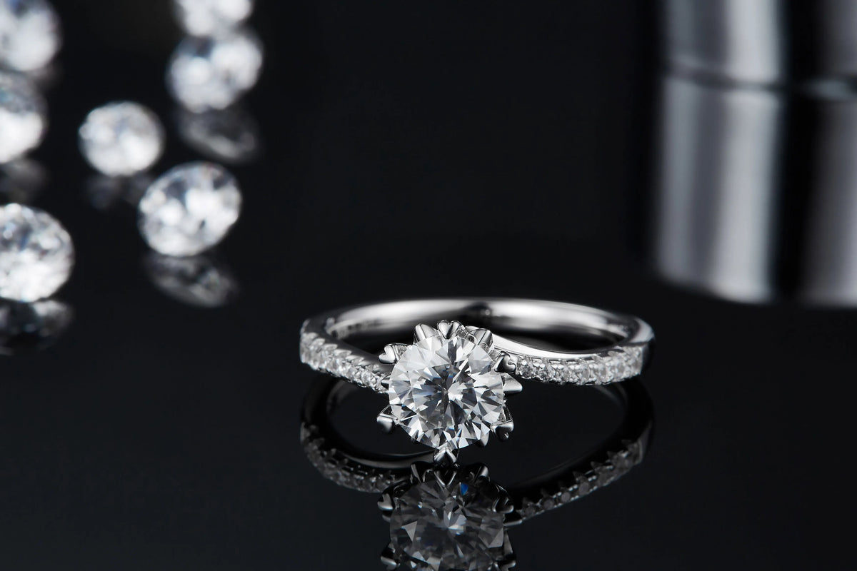 Snowflake Dance wedding ring set with 1 carat moissanite, S925 silver platinum-plated, sizes 5 to 9, gift box and GRA certificate
