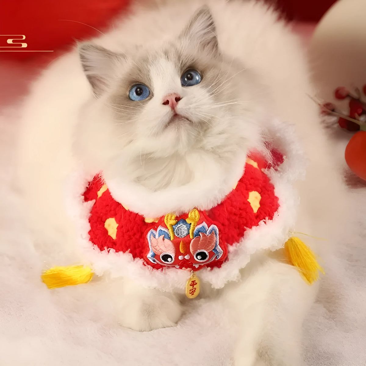 Embroidered pet New Year scarf collar in Chinese style, S 39cm M 44cm, for cats and general pets