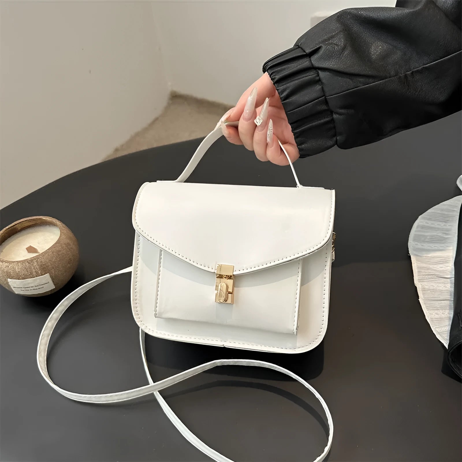 Retro style shoulder messenger bag in PU leather with document organiser compartment