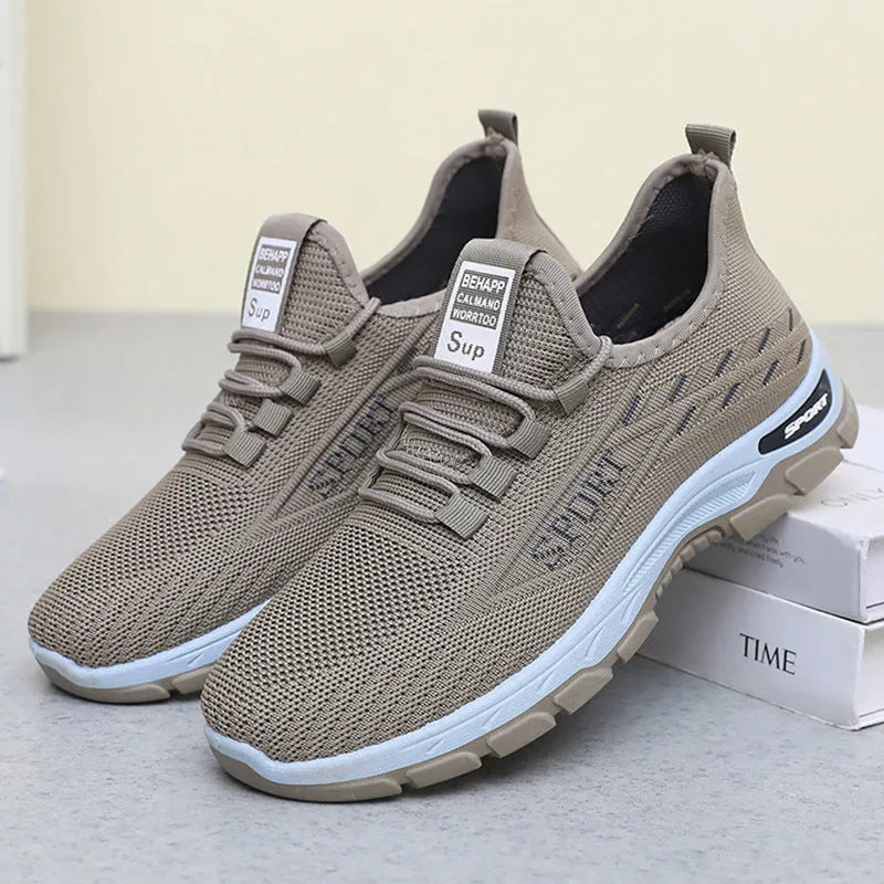 Casual sports sneaker with soft PVC injection moulded sole in low-top breathable design