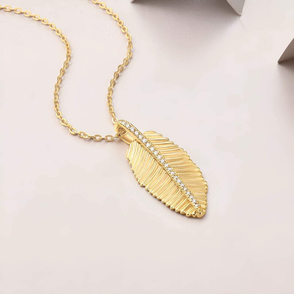 Moissanite gold leaf necklace with 925 silver base and 40+5 cm snake chain