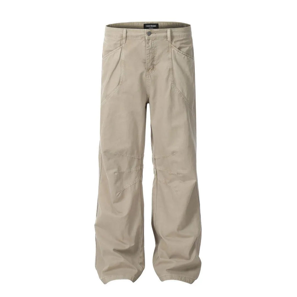 Men's loose straight-leg trousers in brown colour with high-waist design and zipper fly closure