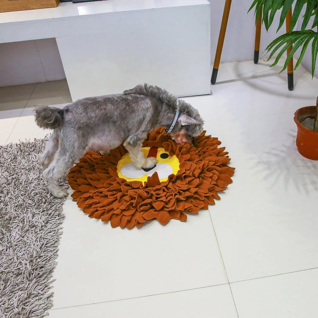 Brown Yizhiwen textured pet sniffing pad measuring 33cm by 25cm for interactive feeding.