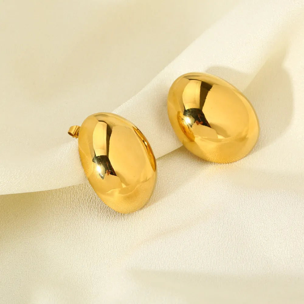 Geometric women's ear studs with a glazed electroplated finish in colour DFE139.