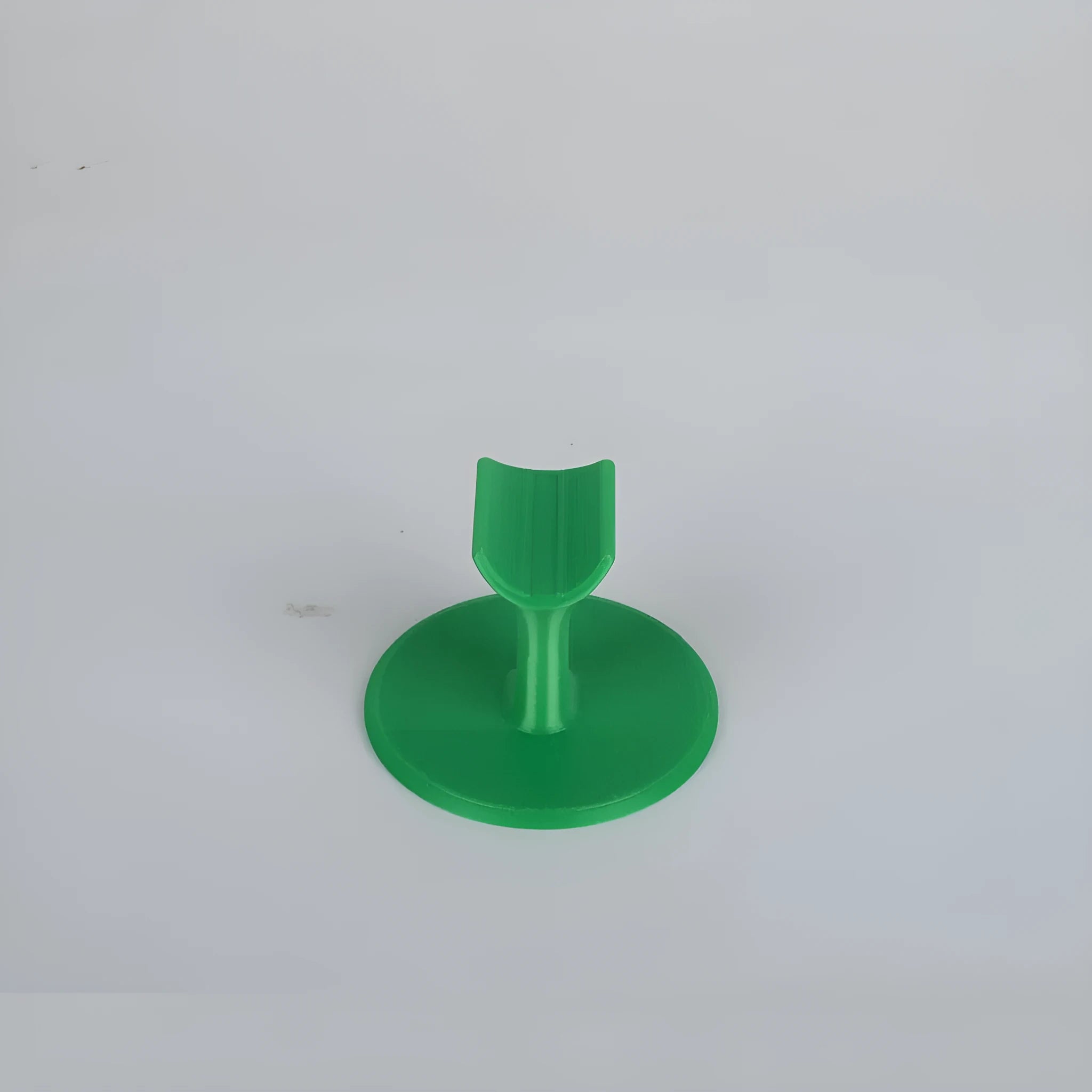 Chinese style resin nail bracket 6x6x4.3 cm plastic craft display stand