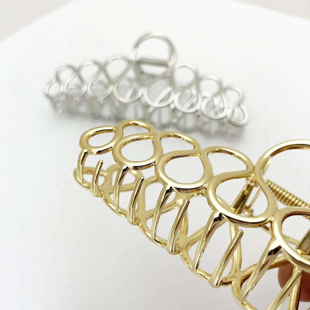 Minimalist large alloy hair clip with tassel decoration in gold or silver finish