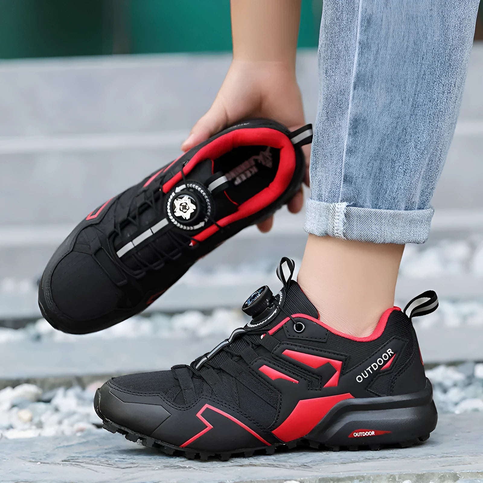 Men's lightweight beige hiking shoes with elastic band closure and rubber sole for off-road use.