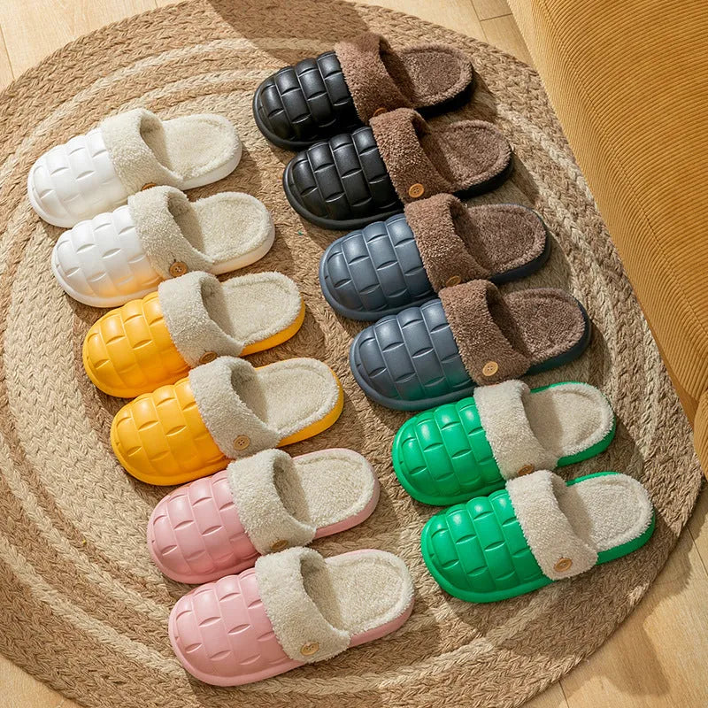 Plaid detachable slippers with a non-slip EVA sole and warm plush inner lining.