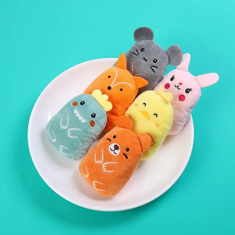 Teeth grinding catnip toys in multiple colours for interactive feline play