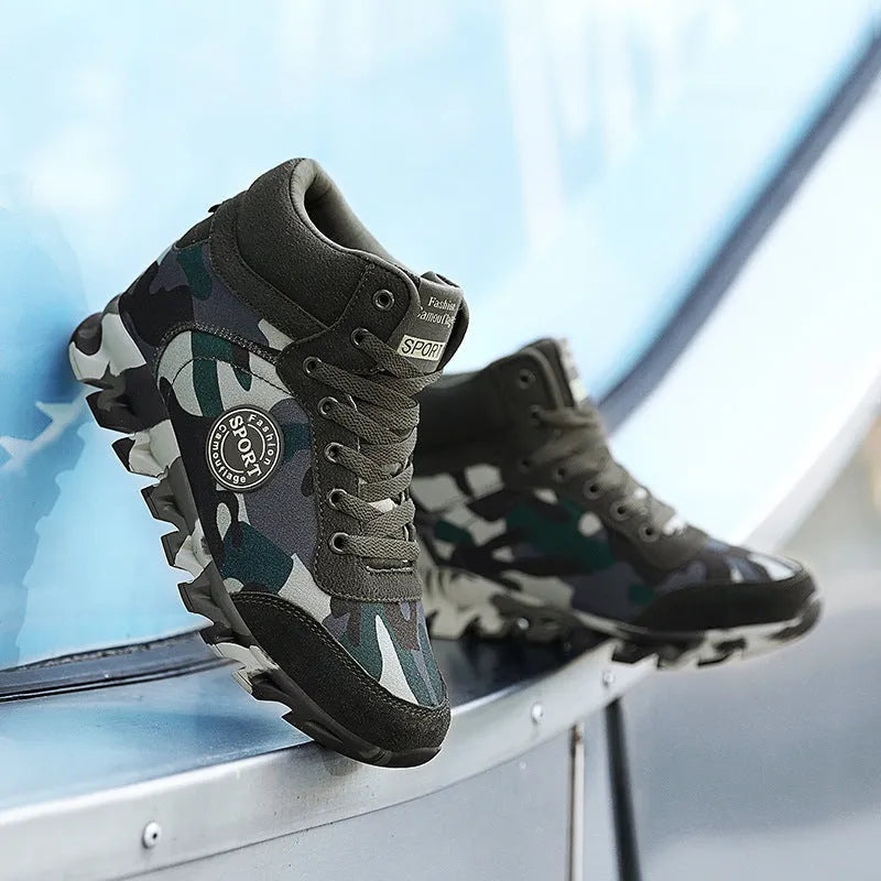 Green camouflage women's canvas platform sneakers with rubber soles