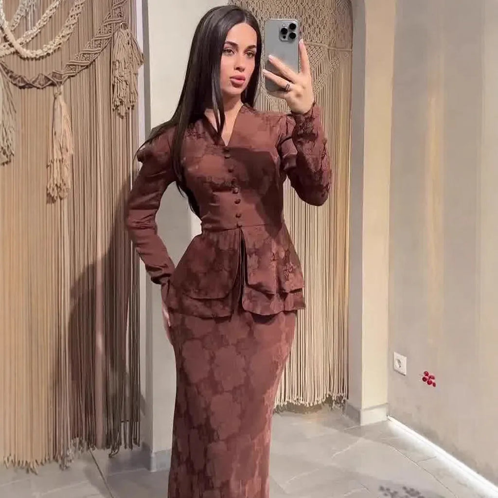Dark brown women's retro long dress with long sleeves and fake two-piece design