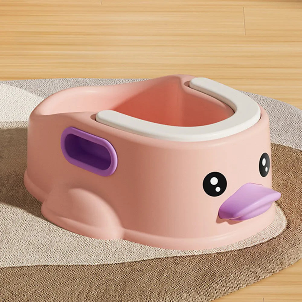 Blue PVC duck-shaped bathtub for washing a dog or cat