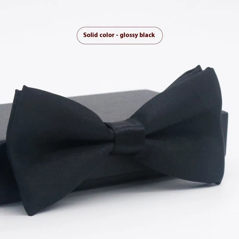Men's solid colour flat head polyester bow tie on white background