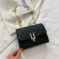 Women's diamond lattice chain crossbody bag in PU leather with adjustable strap