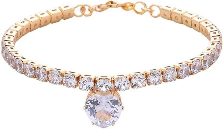 Heart-shaped rhinestone pet collar for dogs and cats in gold, with adjustment chain.