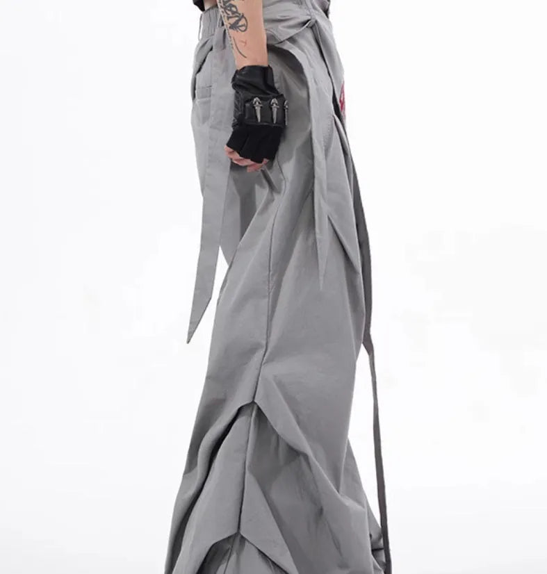 Boy modelling black wide-leg summer pants in a refined Korean style