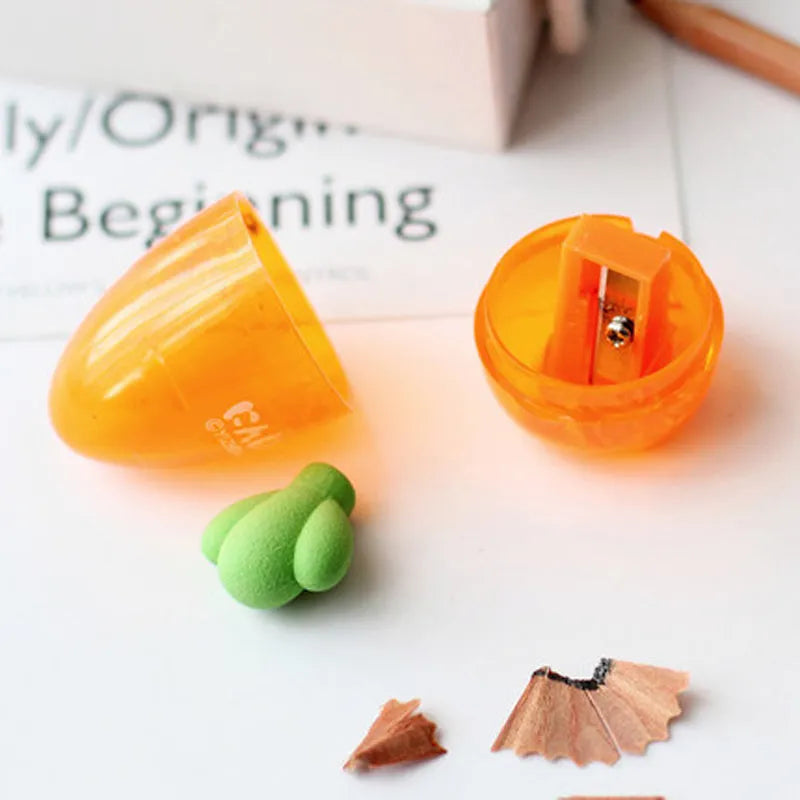 Cartoon carrot pencil sharpener with plastic shell, 7cm full length, 4cm blade, YZ1577 carrot colour