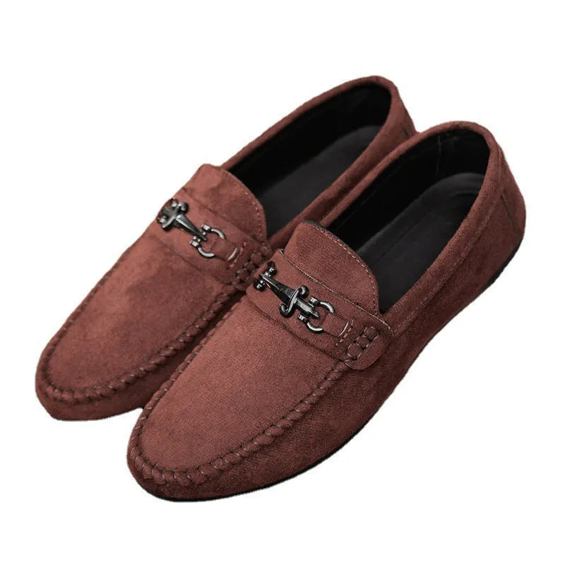 Waterproof men's slip-on loafers in black with round toe, low heel, and rubber sole