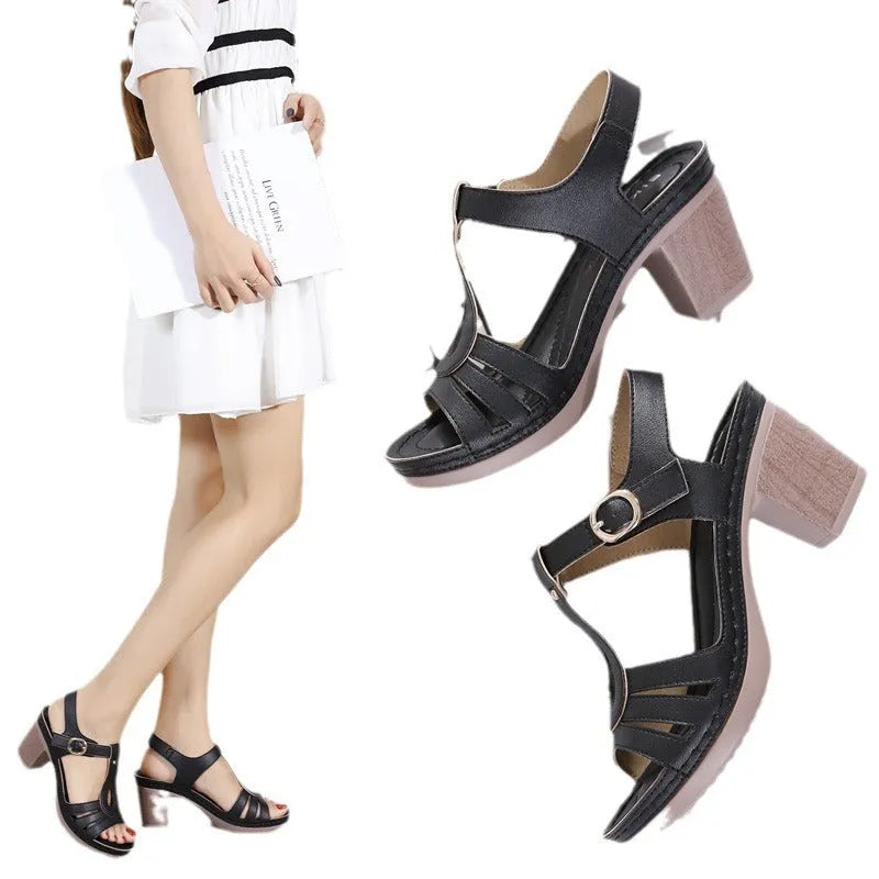 Patent leather women's sandals with metal buckle strap on a thick high heel, in apricot colour.