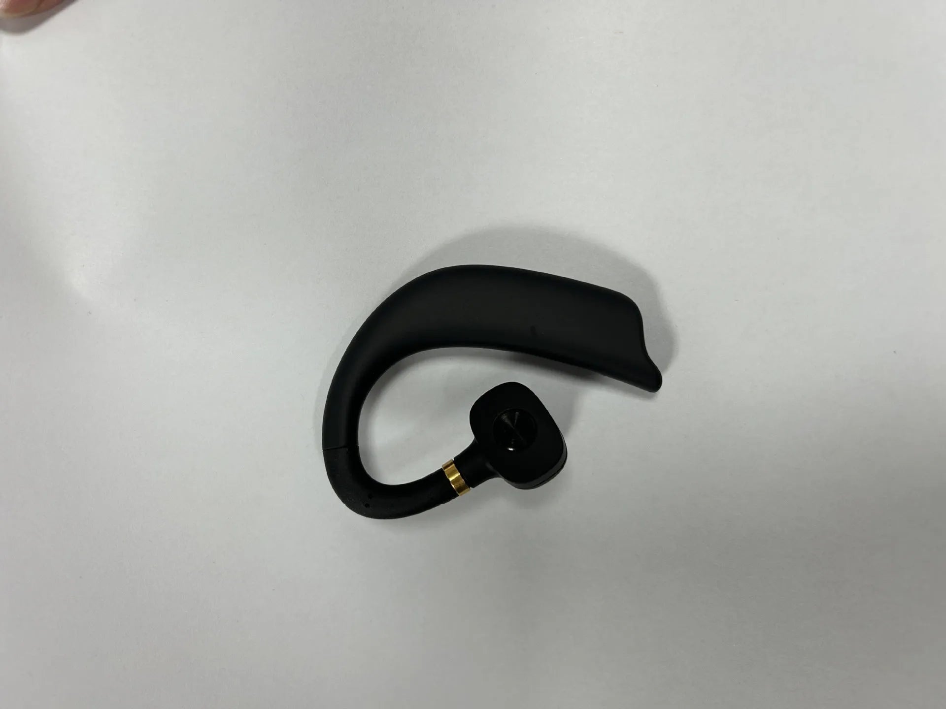 FsrdGT X23 single ear Bluetooth headset with ear hook design, plastic body, black colour