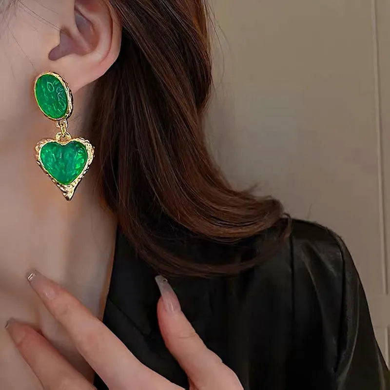 Silver needle pleated oval love heart alloy stud earrings in four colour variations