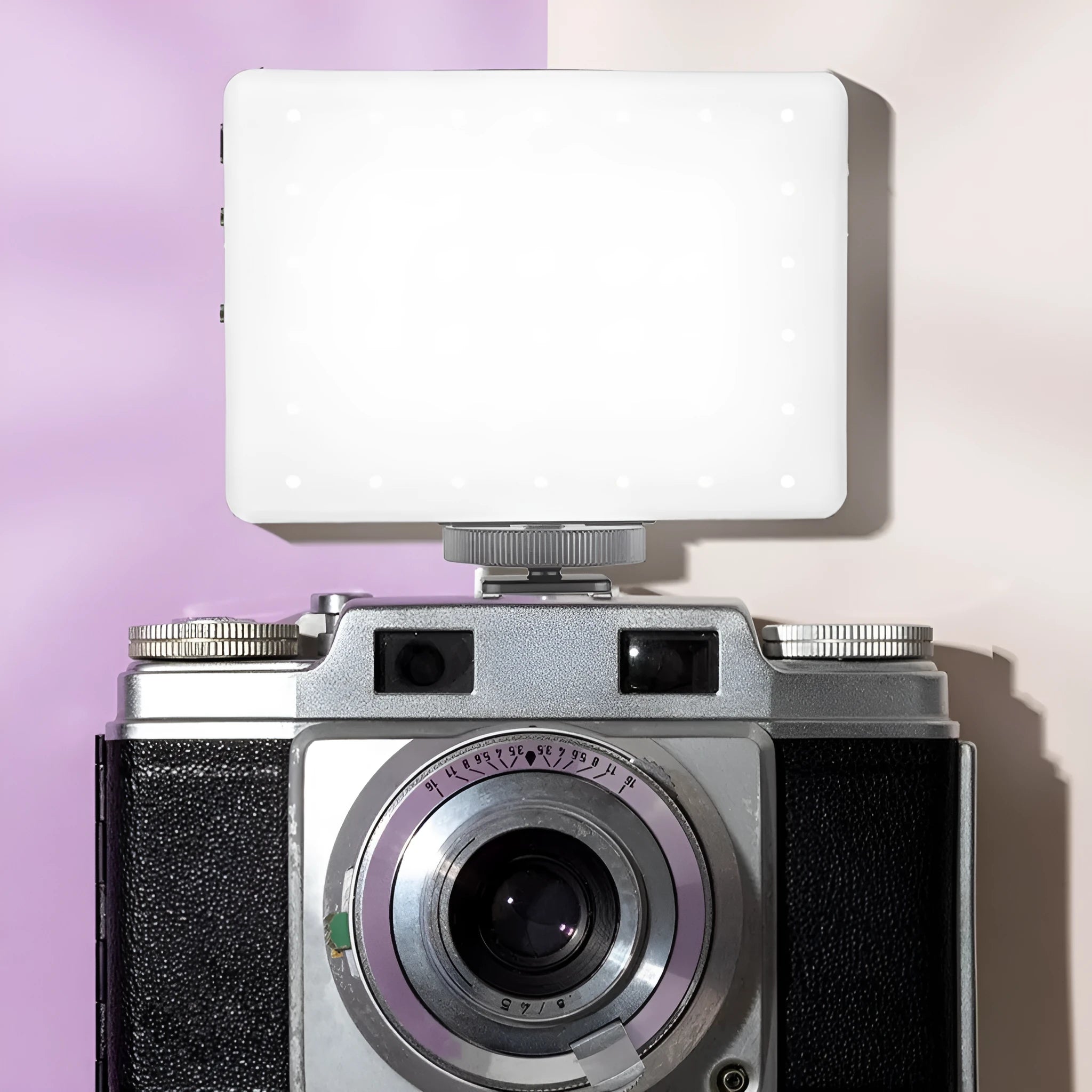 Pocket LED fill light with mobile phone clip attachment for portable photo shooting