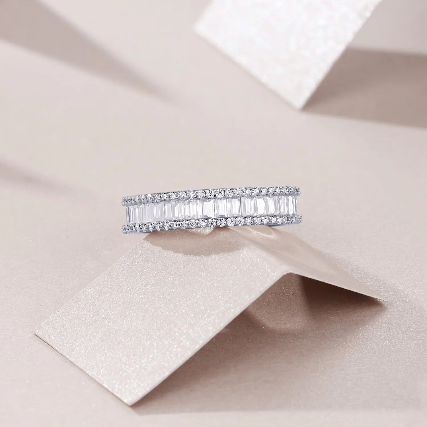 Studded With Stars moissanite wedding ring set in platinum-plated S925 silver, less than 0.1 carat, size 7, gift box