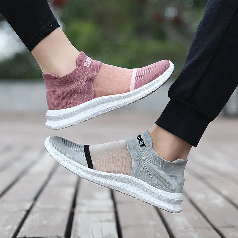 Breathable Flyknit running sock shoes in khaki colour with lace closure and MD sole