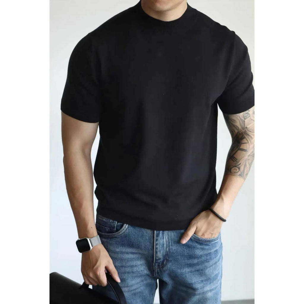 Men's slim-fit solid colour t-shirt in polyester fabric available in eight colour options