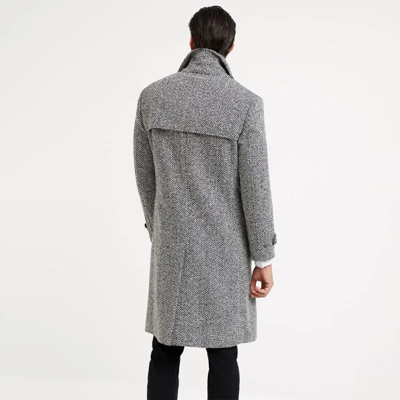 Men's mid-length double-breasted tweed overcoat in light gray woolen fabric with suit collar