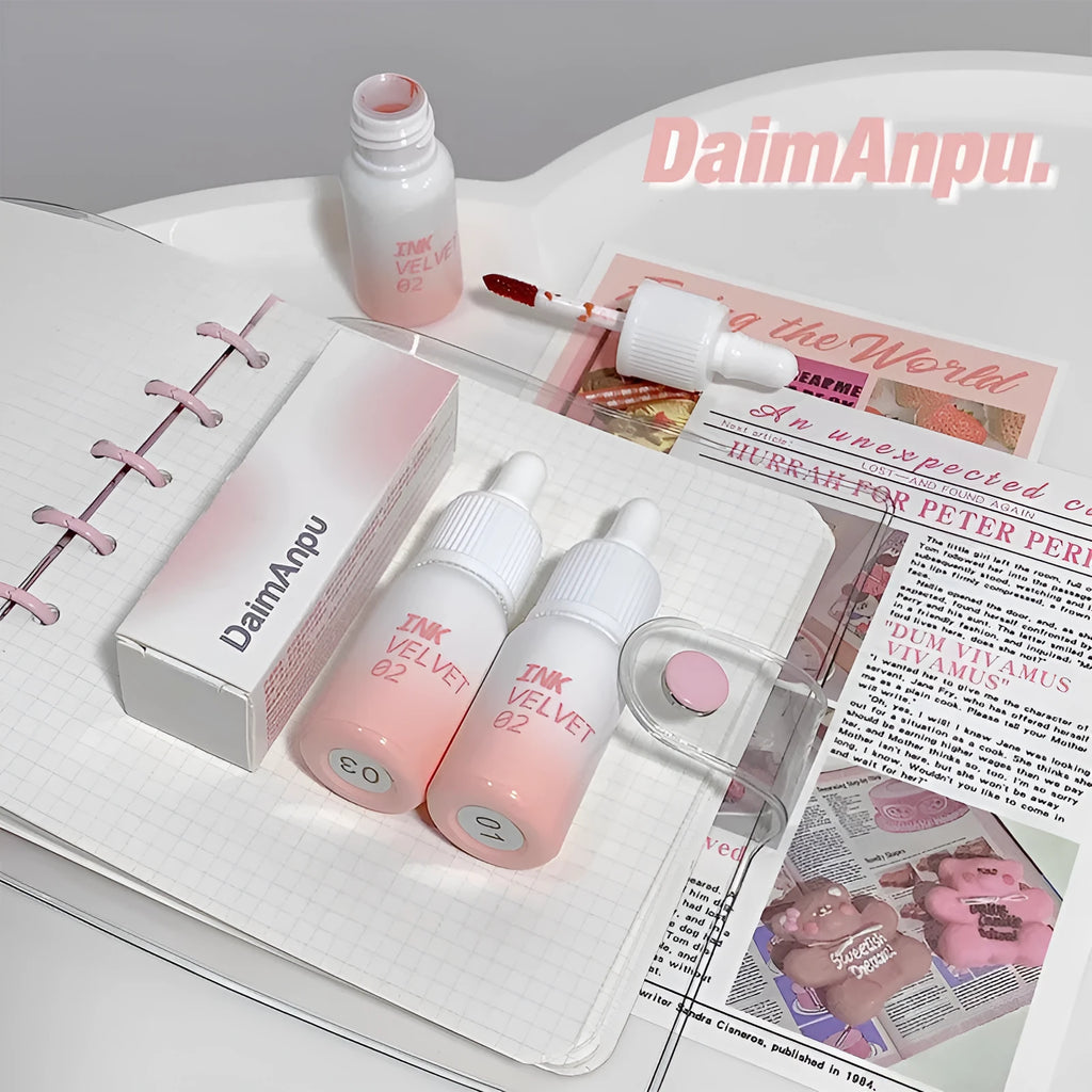 Mirror Lip Lacquer lipstick in milk huhoo series, 3.5g net content, shown in colour options.