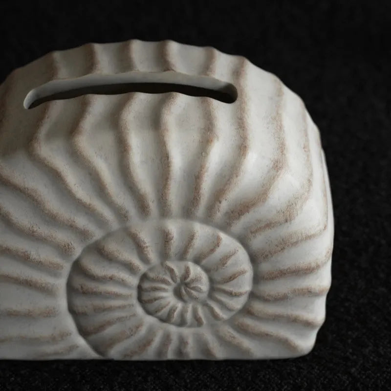 Resin conch tissue box decoration in modern simplicity style for home organising