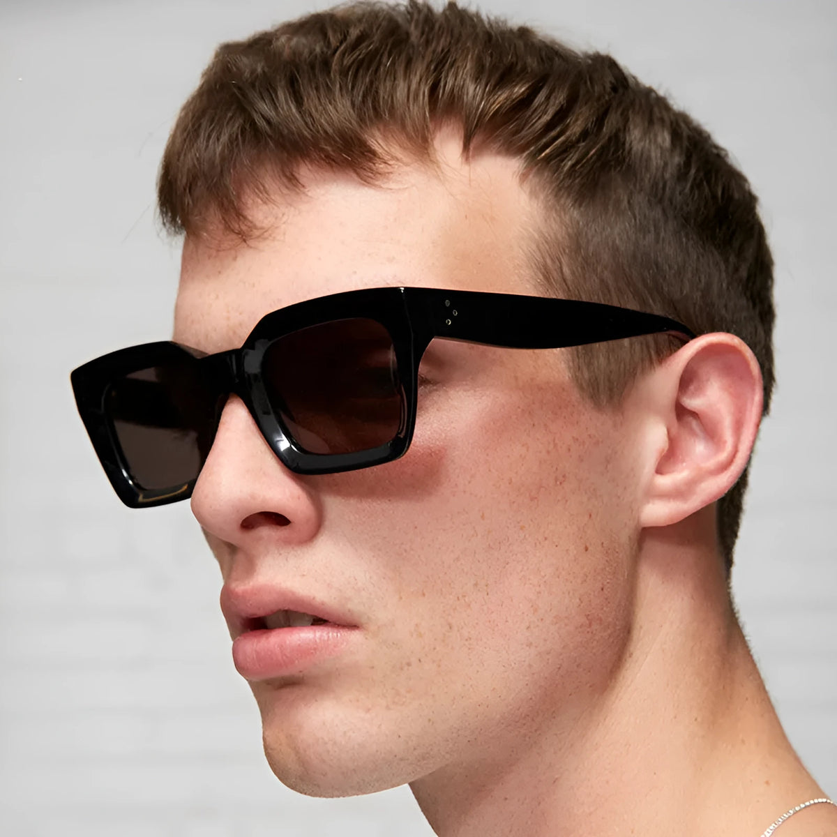 Square retro sunglasses model 5157 in multicolour, unisex adult design with universal face-shape fit