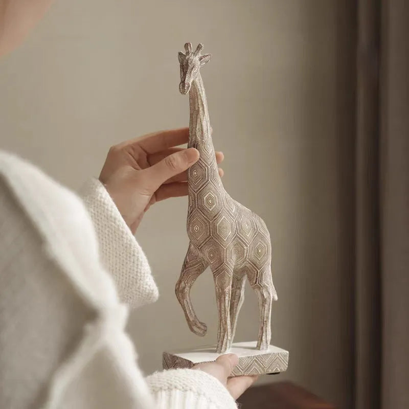 European style wood colour synthetic resin giraffe ornament for shelf display.
