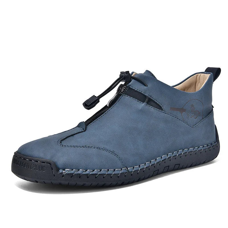 Men's casual leather shoes in black with round toe and mid heel height
