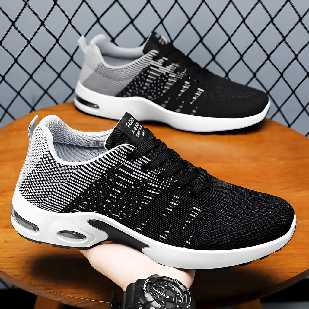 Men's flyknit mesh breathable casual soft sole low-top lace-up sneakers in black and gray
